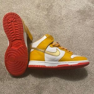 Nike Womens Dunk high